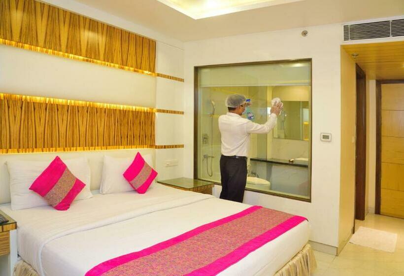 标准工作室, Aman Continental   2mins From Railway Station And 5 Mins From Metro