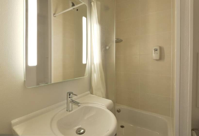 غرفة قياسية رباعية, B&b Hotel Bourges 2