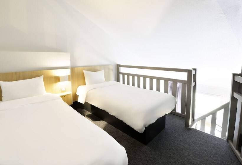 غرفة قياسية رباعية, B&b Hotel Bourges 2