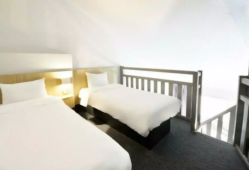 Standard 4 Pers. Værelse, B&b Hotel Bourges 2