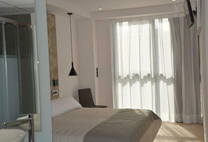 اتاق استاندارد یک نفره, Bilbao Plaza