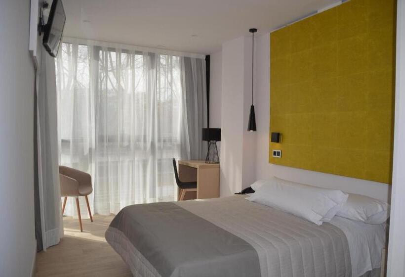 اتاق استاندارد با چشمانداز, Bilbao Plaza