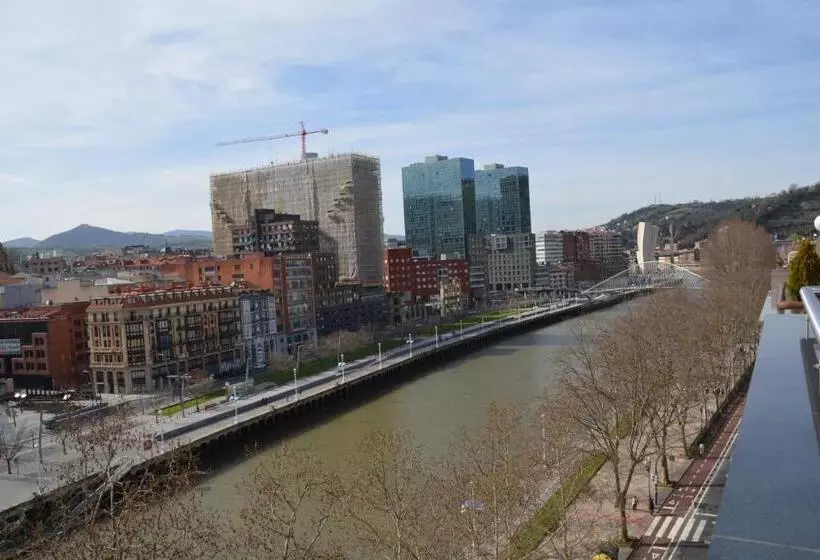 اتاق لوکس با تراس, Bilbao Plaza