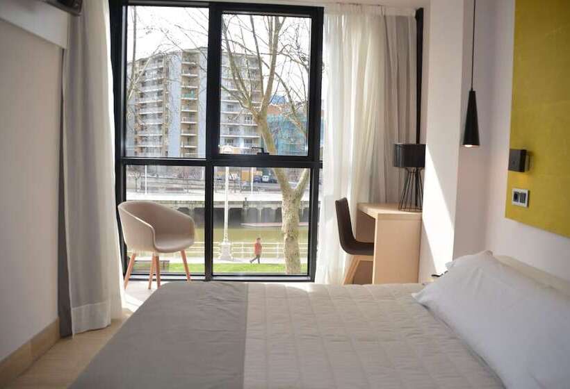 اتاق استاندارد یک نفره, Bilbao Plaza