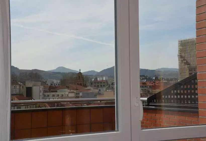 اتاق لوکس با چشم‌انداز شهر, Bilbao Plaza