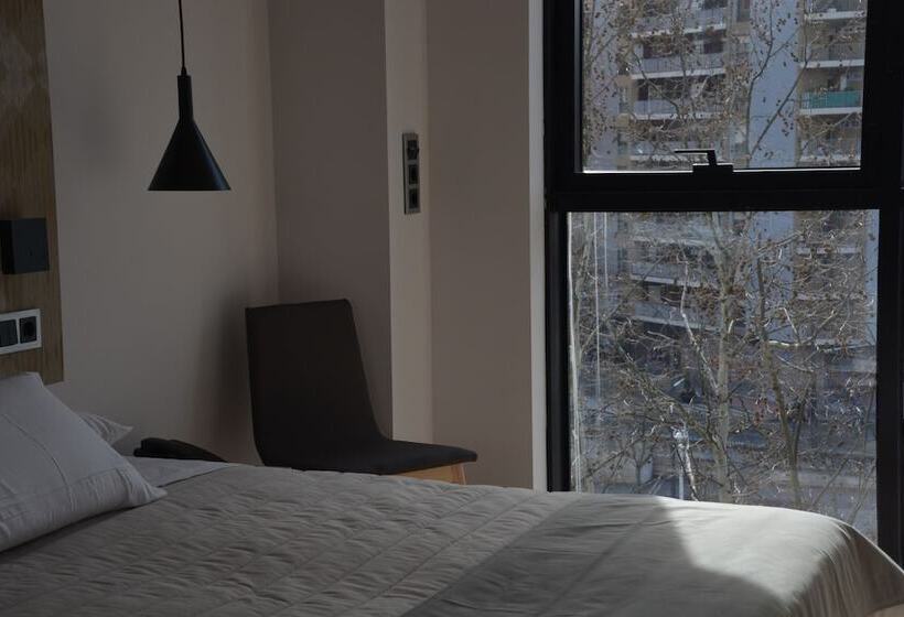 اتاق لوکس با چشمانداز شهر, Bilbao Plaza