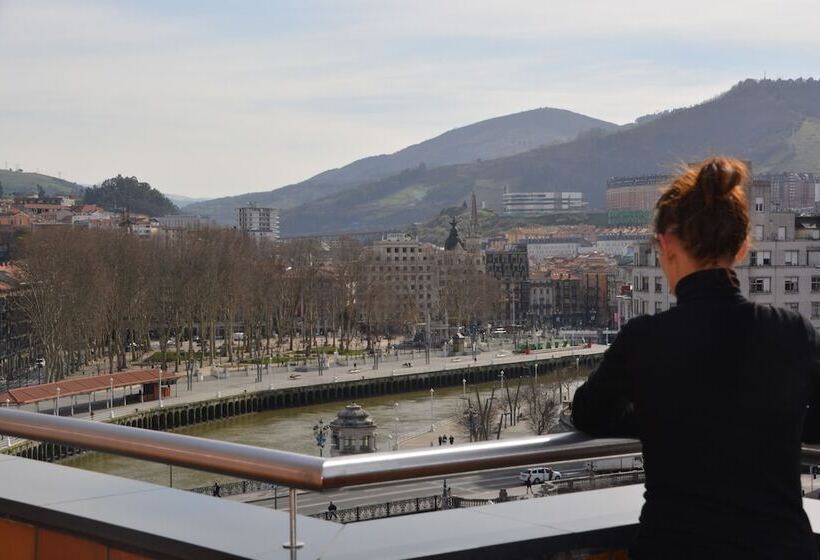 디럭스 룸 도시 전망, Bilbao Plaza