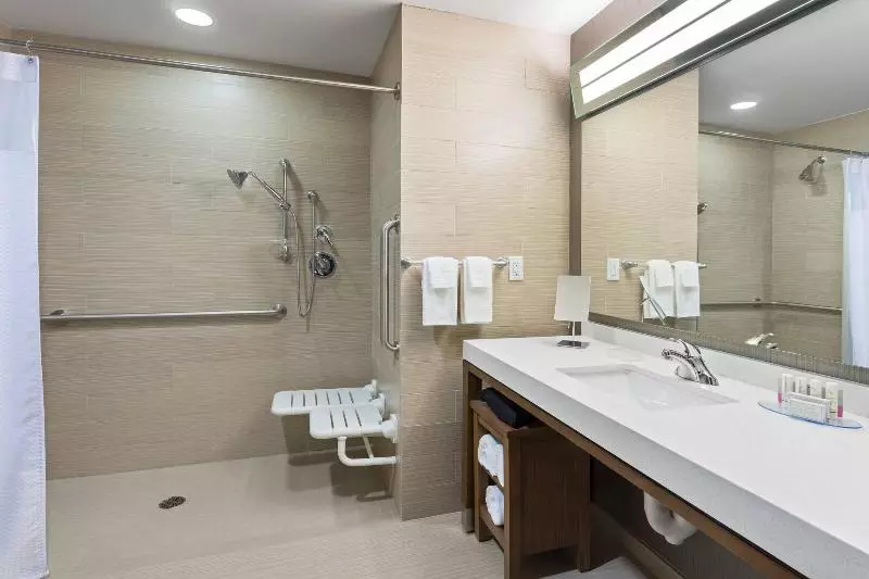 キングサイズベッドのスタンダードルーム, Courtyard By Marriott Houston Katy Mills