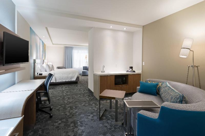 스탠다드 룸 킹사이즈 침대, Courtyard By Marriott Houston Katy Mills