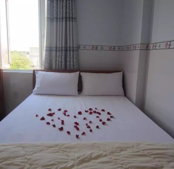اتاق استاندارد چهار تخته, Ngan Giang Guest House