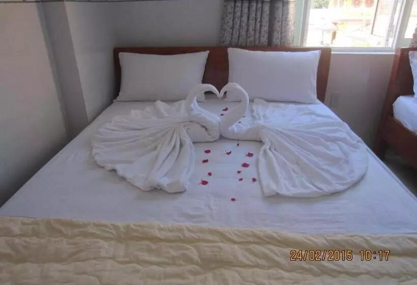 اتاق استاندارد چهار تخته, Ngan Giang Guest House