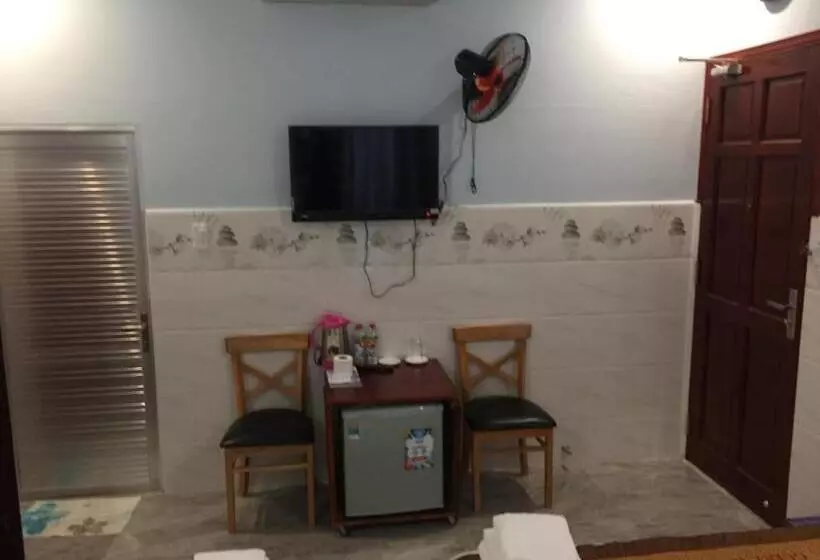 اتاق خانوادگی, Ngan Giang Guest House