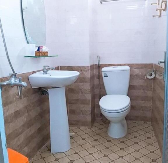 اتاق خانوادگی, Ngan Giang Guest House