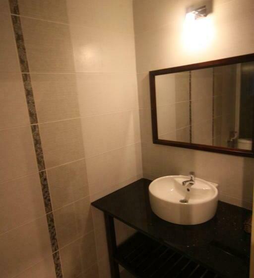 اتاق استاندارد با چشم‌انداز استخر, Xin Chao