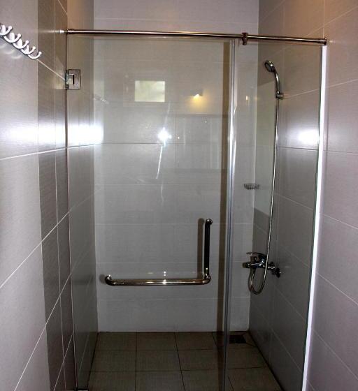 اتاق استاندارد, Xin Chao