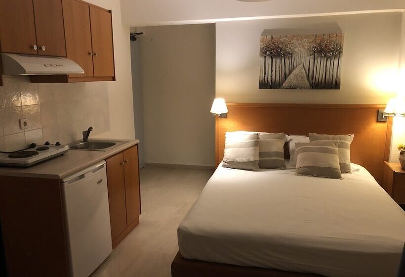 סטודיו אקונומי, Philippos Studios & Apartments