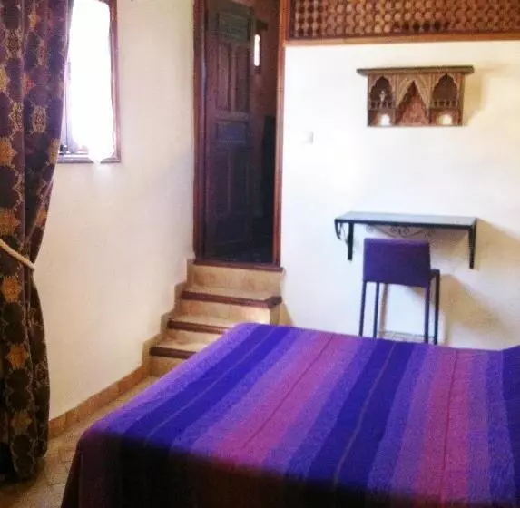 اتاق استاندارد با تخت بزرگ, Riad Letchina