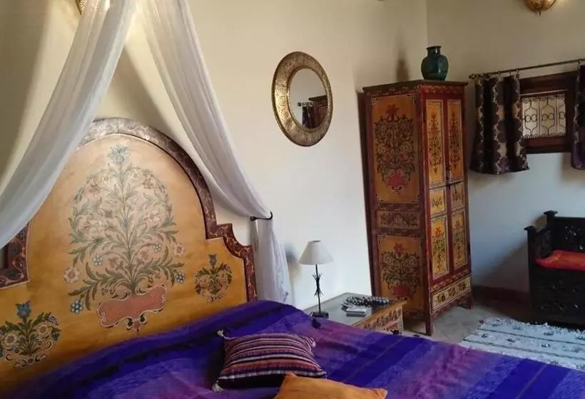 اتاق استاندارد با تخت بزرگ, Riad Letchina
