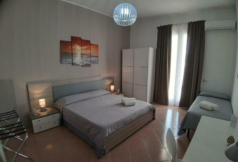 اتاق سه نفره سوپریور با چشم‌انداز دریا, B&b Costa Sicula