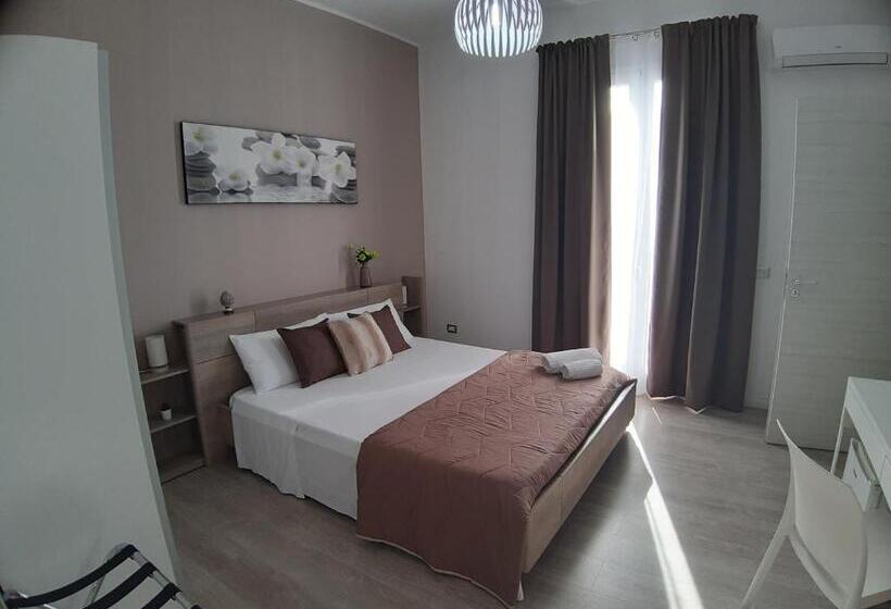 اتاق استاندارد با بالکن, B&b Costa Sicula