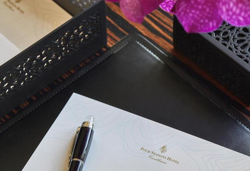 带大床的套房, Four Seasons Hotel Casablanca