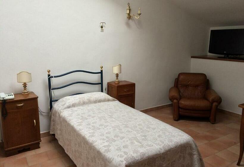 חדר סטנדרט יחיד, Luna