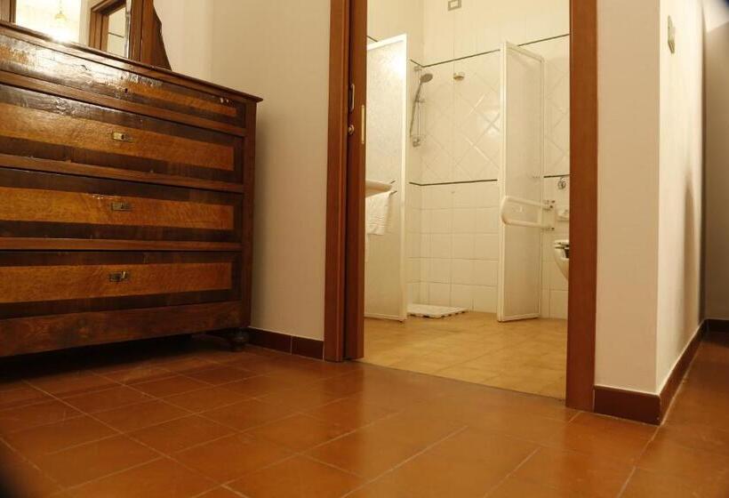 חדר סופריור, Luna