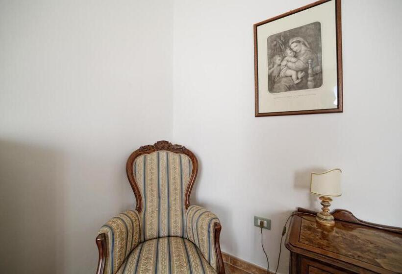 חדר סופריור, Luna