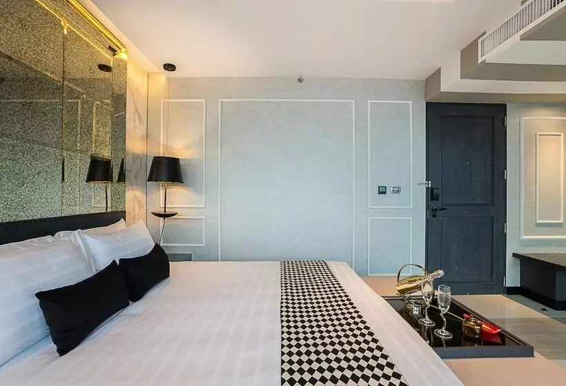 Premium Room Side Sea View