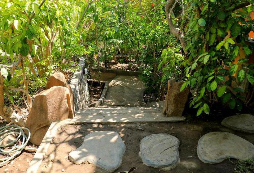 غرفة قياسية مطلّة علي البحر, Rumah Wayans Lipah