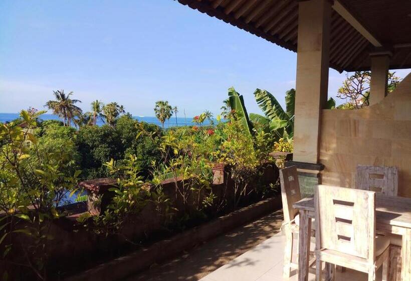 غرفة قياسية مطلّة علي البحر, Rumah Wayans Lipah