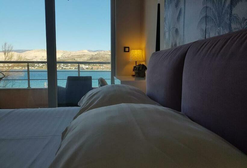 Standard Room Sea View with Balcony, Boutique Villa Revelin