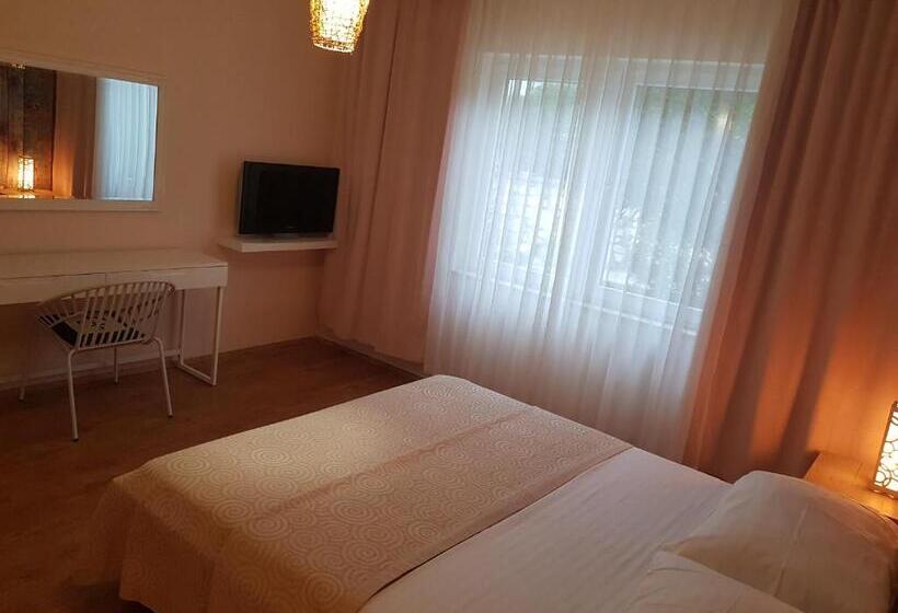 Family Room Sea View, Boutique Villa Revelin