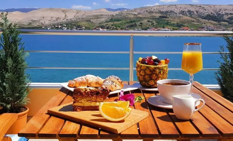 اتاق لوکس با چشم‌انداز دریا, Boutique Villa Revelin