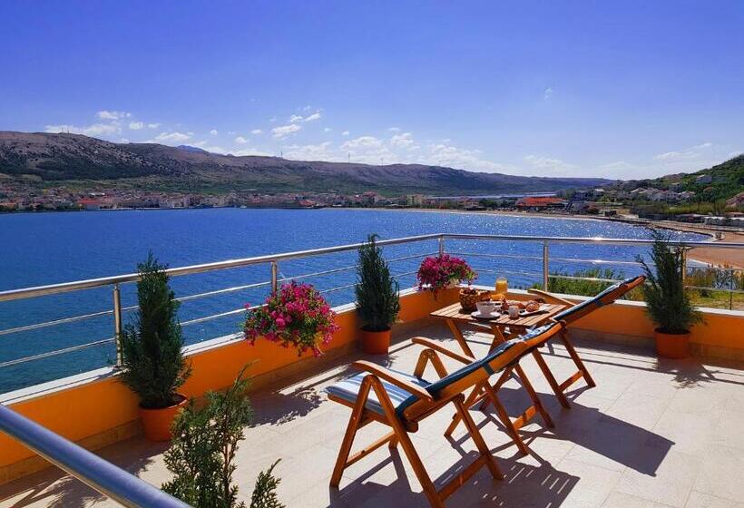 اتاق لوکس با چشم‌انداز دریا, Boutique Villa Revelin