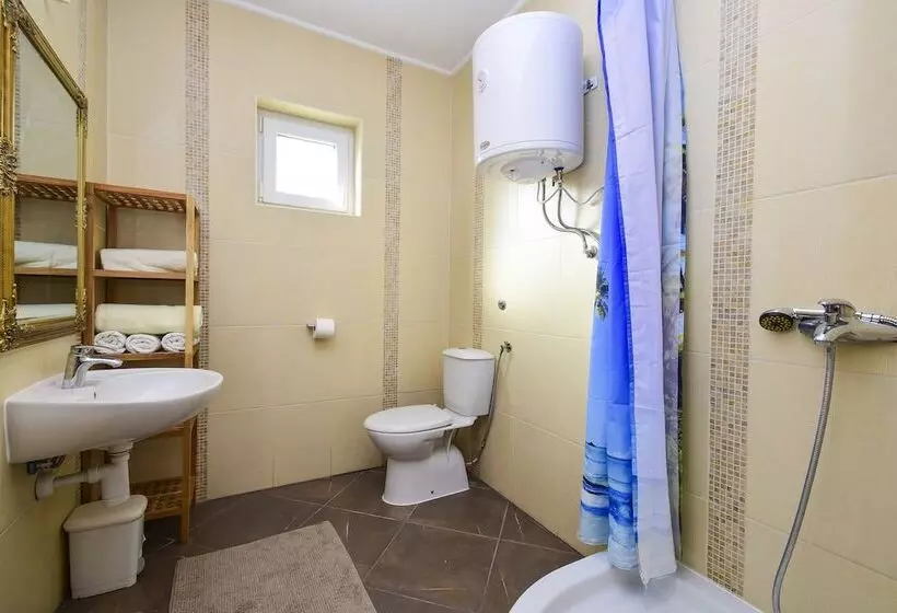 اتاق خانوادگی با چشم‌انداز دریا, Boutique Villa Revelin