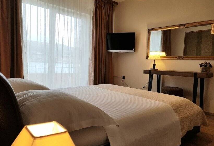 اتاق خانوادگی با چشم‌انداز دریا, Boutique Villa Revelin