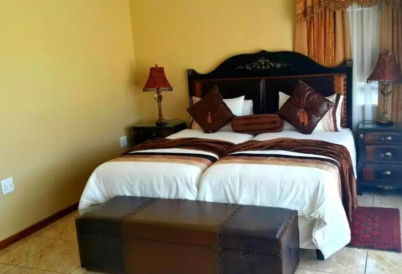 バルコニー付きデラックスルーム, Kimberley Manor Guesthouse