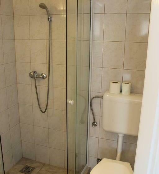 スタンダードトリプルルーム, Omega Guesthouse Budapest