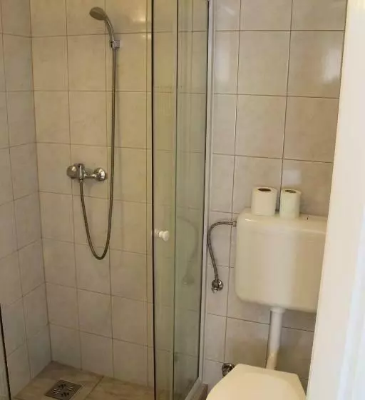 スタンダードトリプルルーム, Omega Guesthouse Budapest