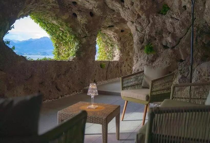 レイクビューデラックスルーム, Villa Lario Resort Mandello