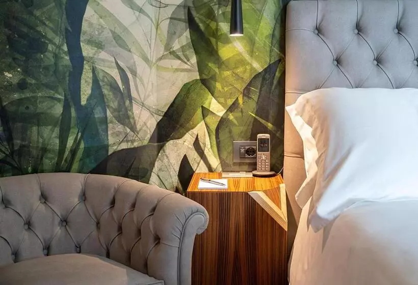 レイクビューデラックスルーム, Villa Lario Resort Mandello