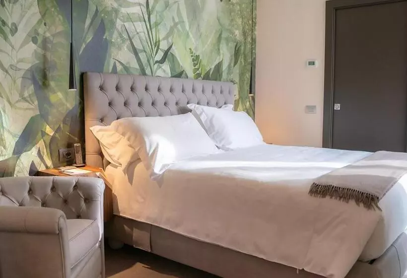 レイクビューデラックスルーム, Villa Lario Resort Mandello
