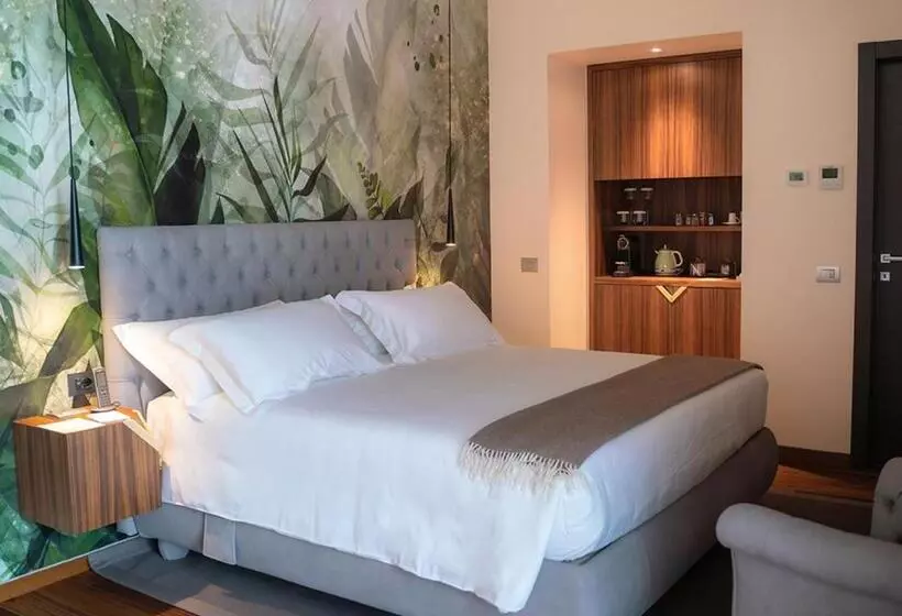 レイクビューデラックスルーム, Villa Lario Resort Mandello