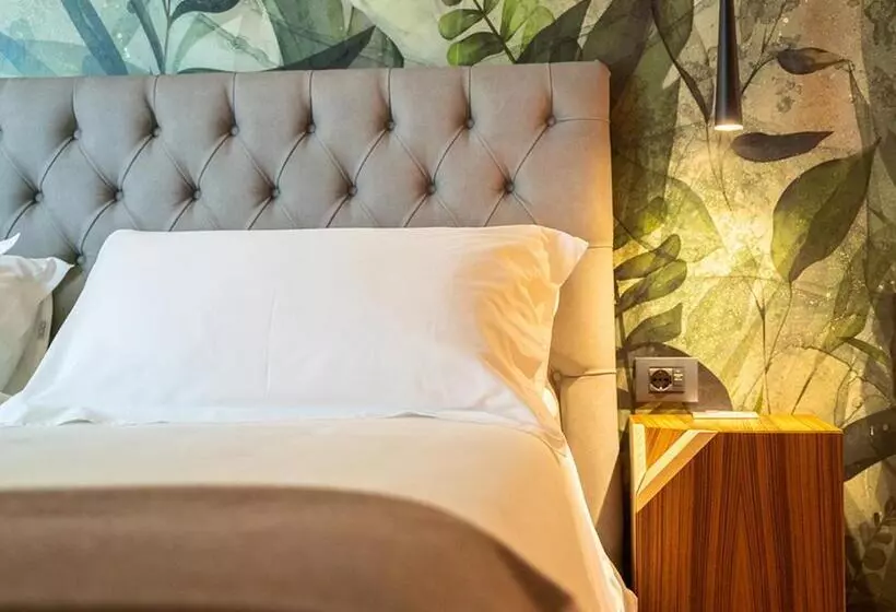 レイクビューデラックスルーム, Villa Lario Resort Mandello