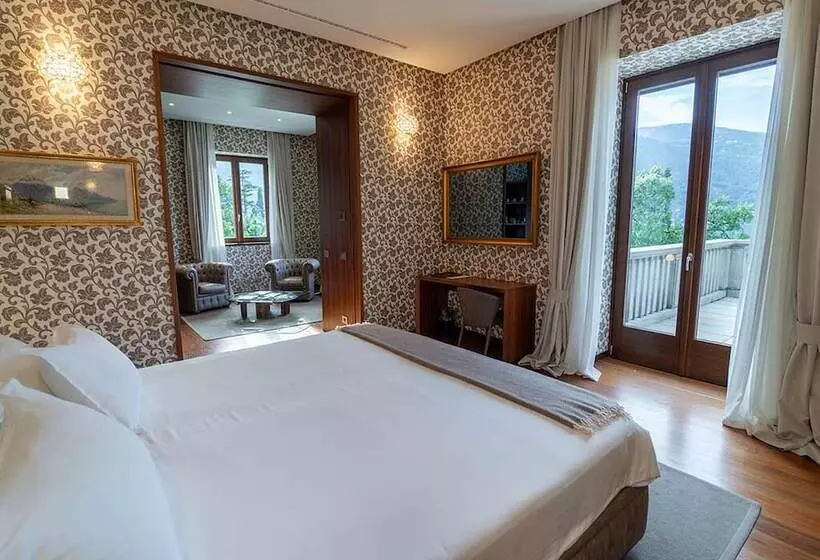 Superior suite with lake view, Villa Lario Resort Mandello
