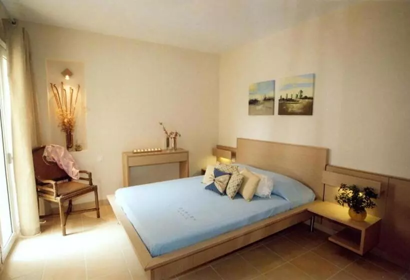 2 Bedroom Deluxe Apartment Sea View, Volissos Holiday Homes