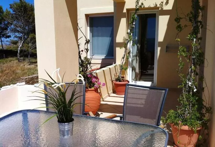 1 Bedroom Deluxe Apartment Sea View, Volissos Holiday Homes