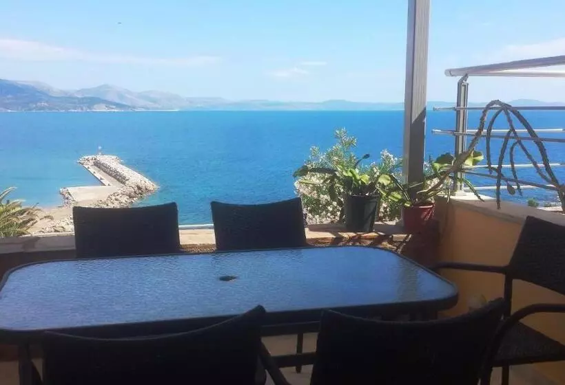 سوییت خانوادگی, Volissos Holiday Homes