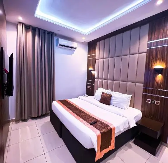 اتاق استاندارد یک نفره, Entrust Hotel And Suites
